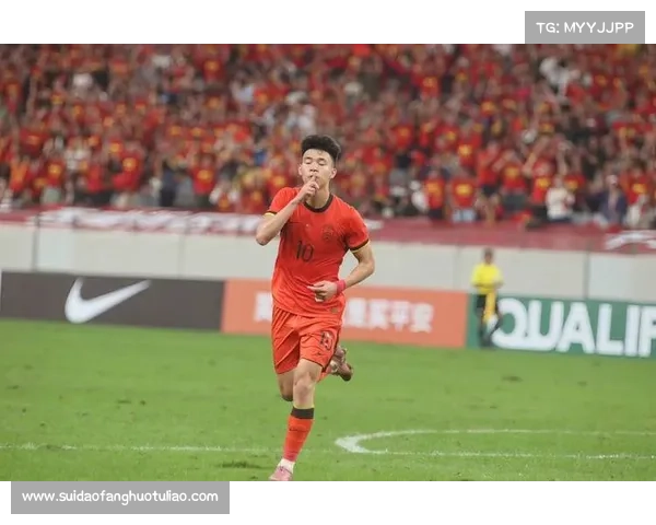 U22国足3-1逆转王钰栋遭飞踢这样激烈的比赛他是否该上场